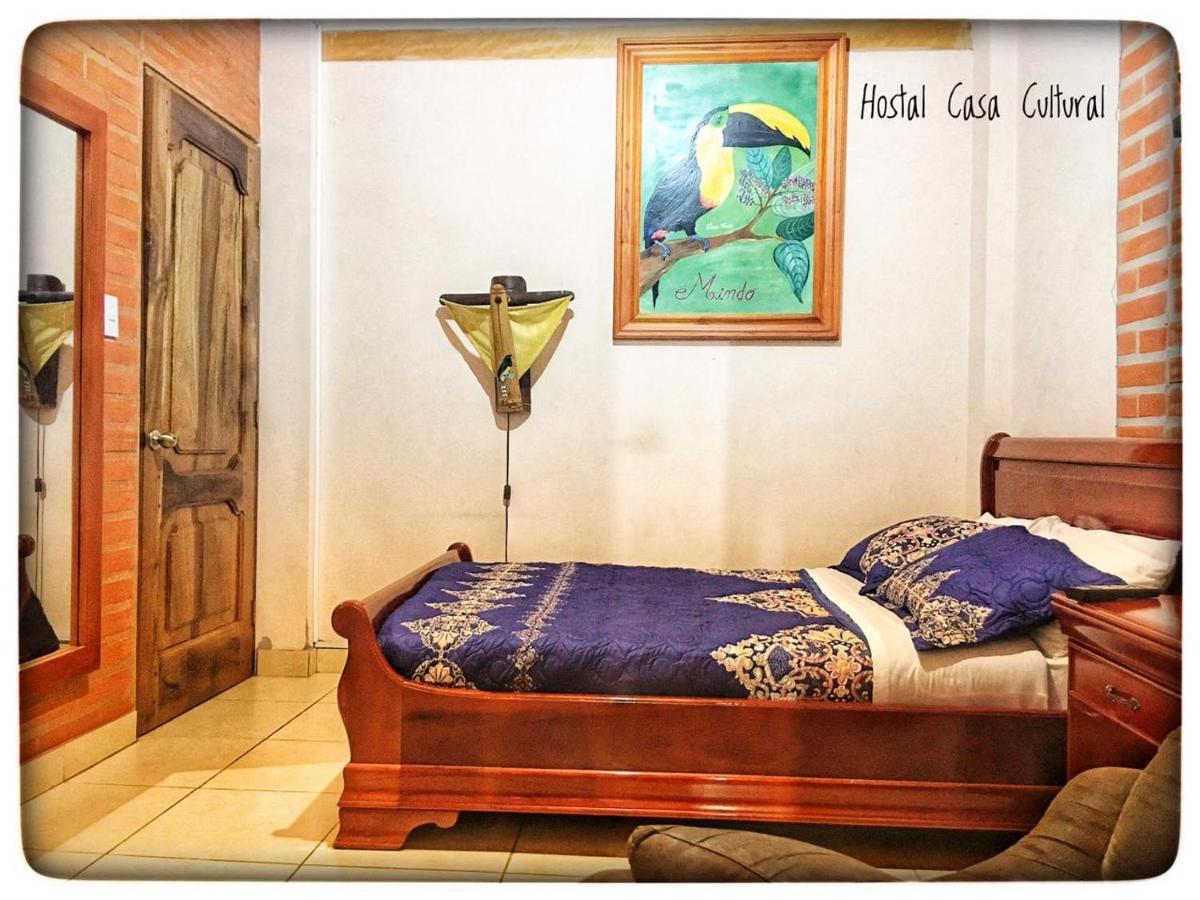 Casa Cultural Mindo Hotel Bagian luar foto