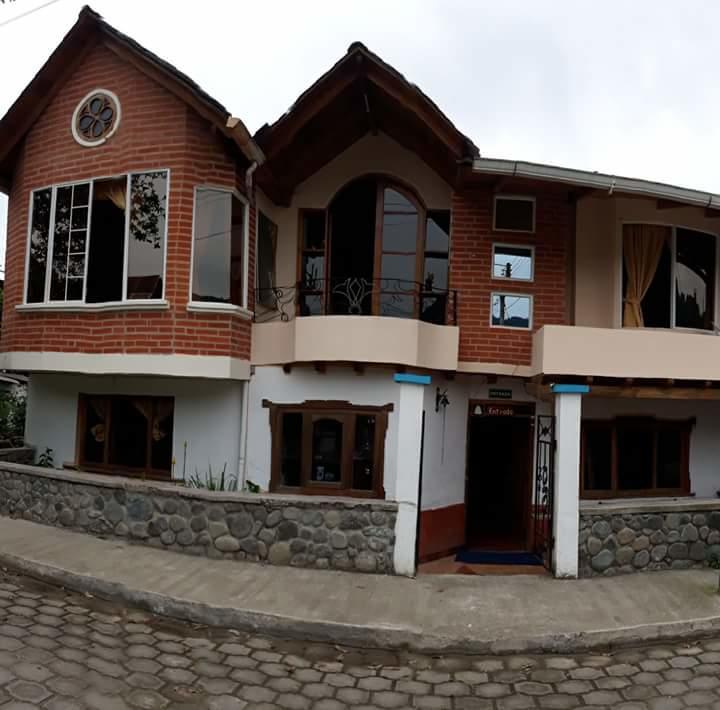 Casa Cultural Mindo Hotel Bagian luar foto